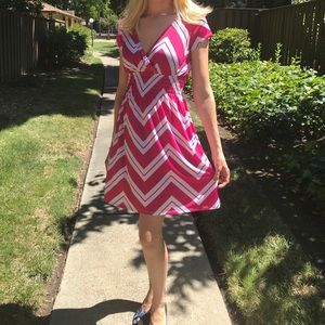 5th love dress size S red and white